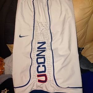NIKE UCONN MENS BASKETBALL SHORTS